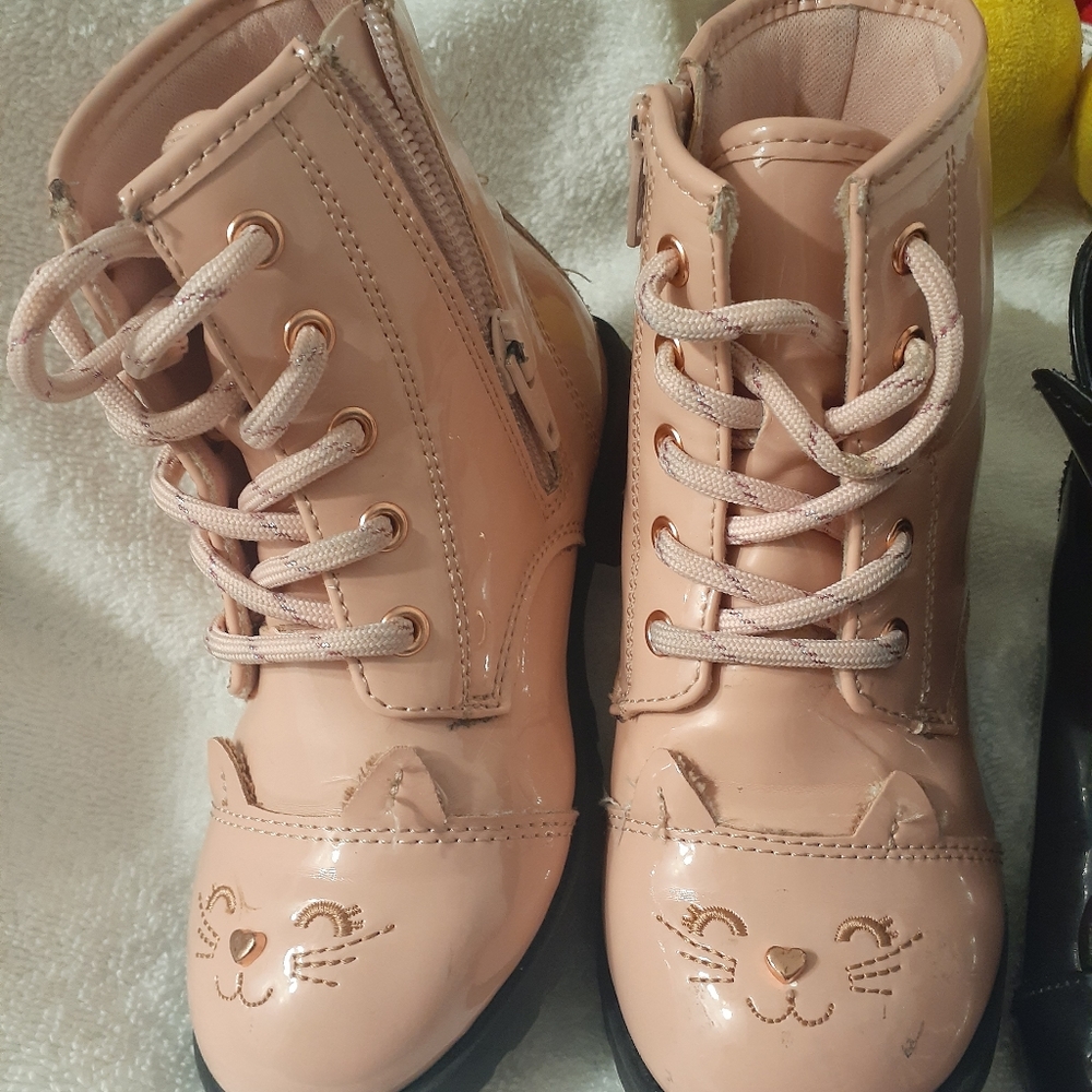 Shoe - Picture 7 of 7